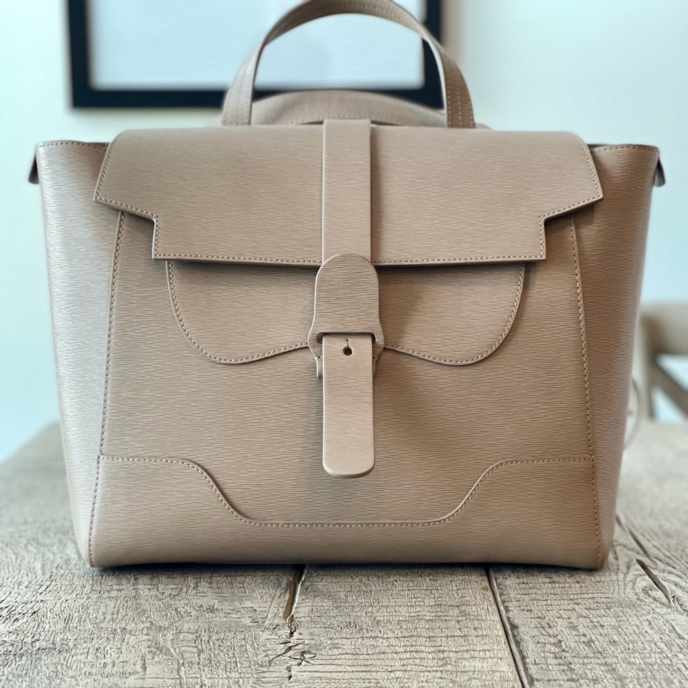 Gorgeous!! Senreve Maestra Latte (retail $995)